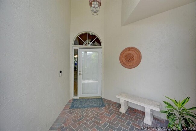 Building Photo - 8171 Hampton Wood Dr