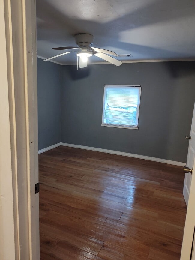 Building Photo - 114 Culpepper Dr