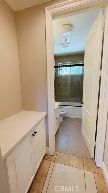 Building Photo - 5921 Alessandro Ave