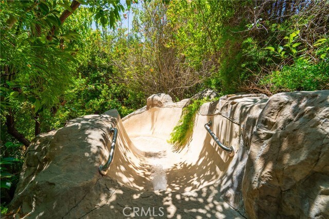 Building Photo - 26743 Mont Calabasas Dr