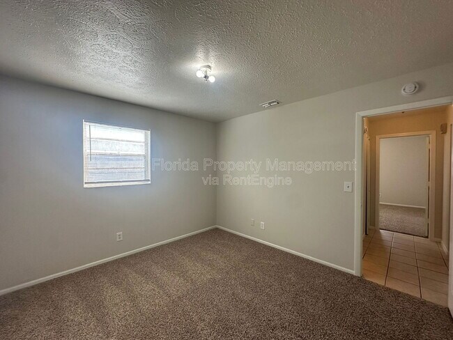 Building Photo - 213 Montana Ave