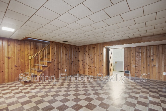 Building Photo - 1812 Edgewood Rd