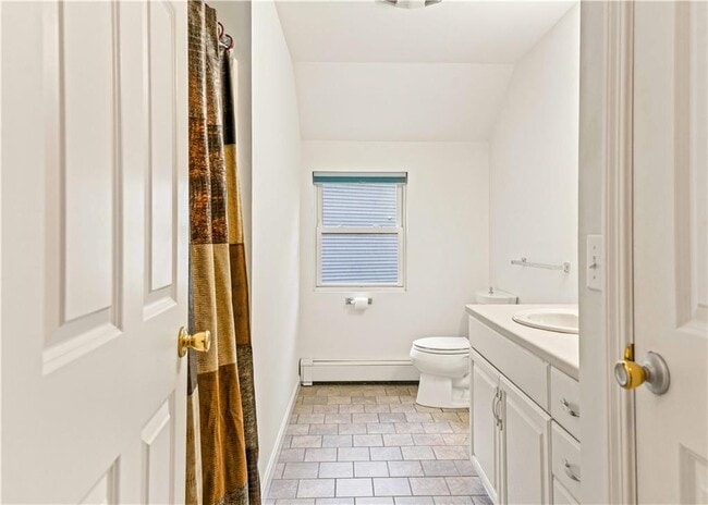 Building Photo - 24 Smith St