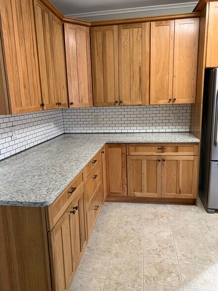Kitchen - 24 Bellevue Place