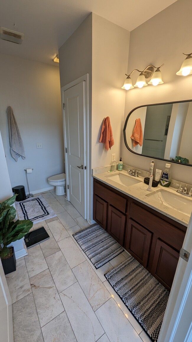 Master Ensuite Bathroom - 630 N College Ave