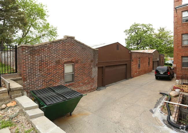 532 29tth Street - 532 29th St