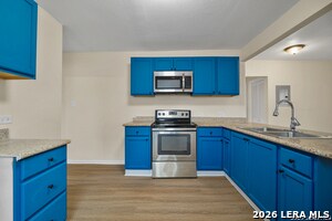 Building Photo - 2619 E Houston St