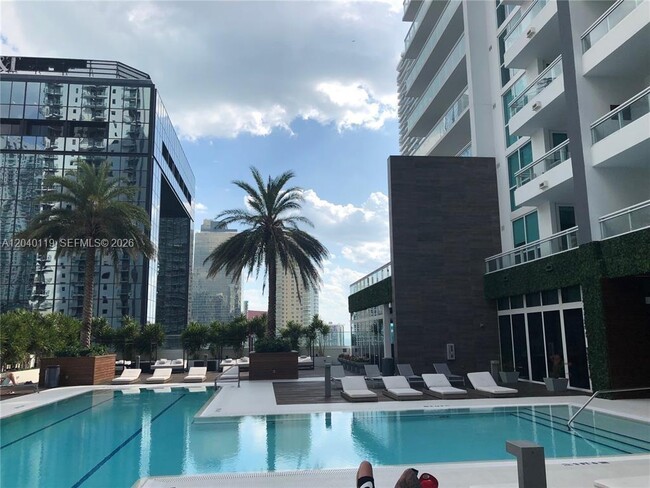 Building Photo - 1080 Brickell Ave