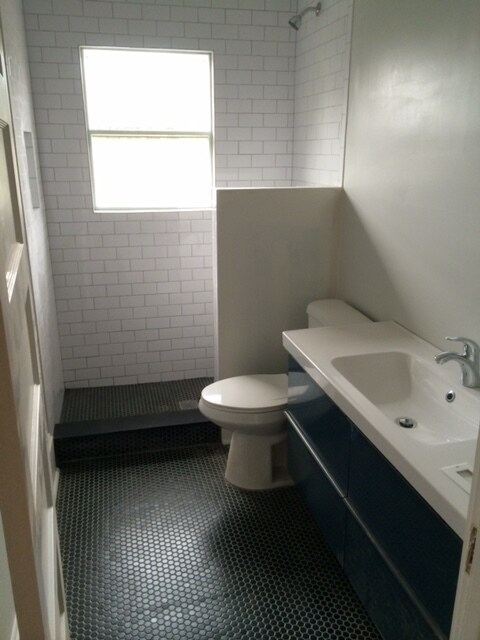 Building Photo - 1334 N Laura St