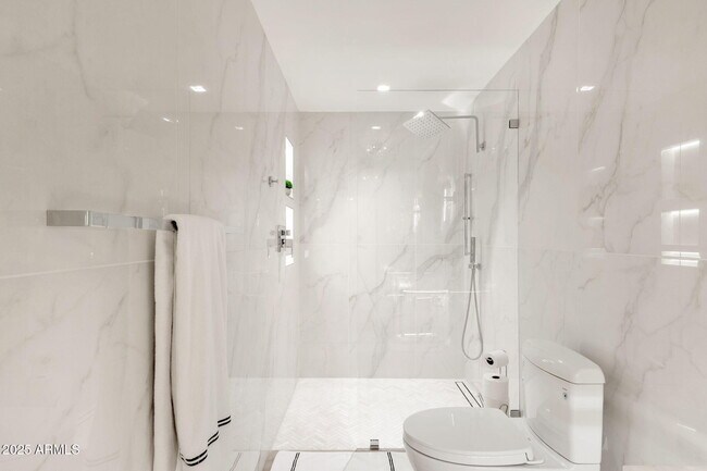 Building Photo - 6954 E Caballo Dr