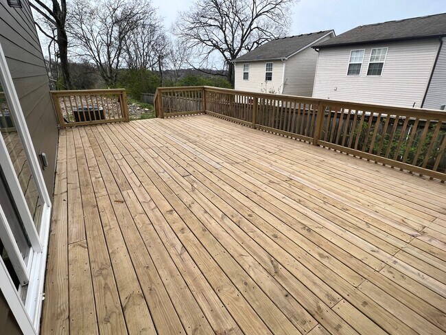 Building Photo - Stunning, Modern 4-Bed / 2.5-Bath Home for Rent – Less Than 20 Minutes to Downtown!