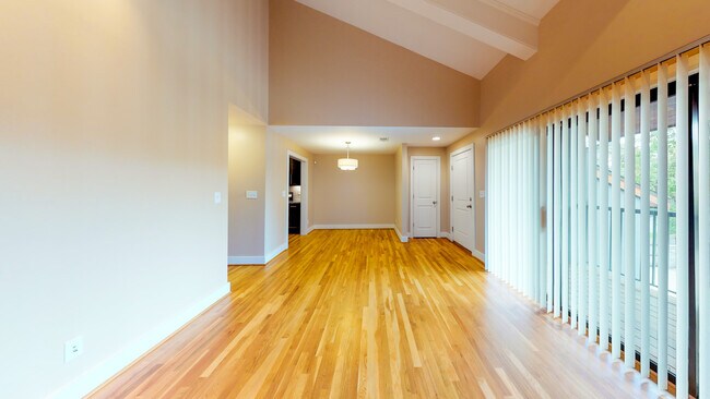 Building Photo - 4060 McGee St