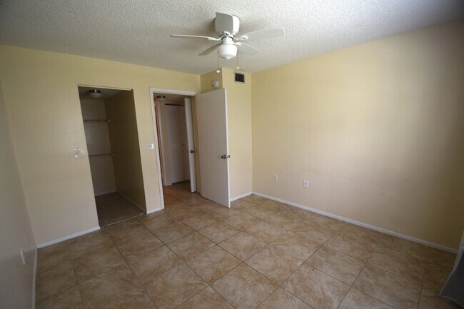 Building Photo - 3421 Winkler Ave