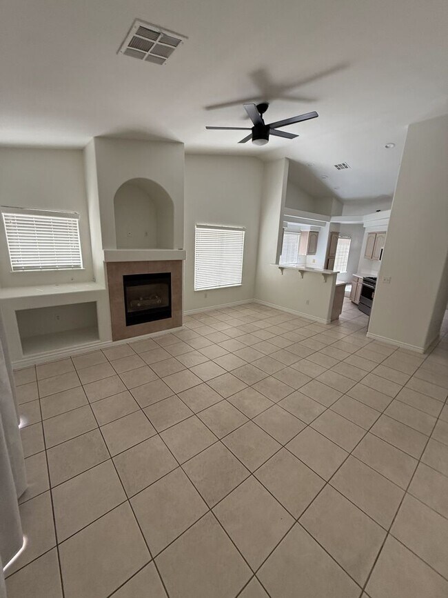 Building Photo - 8960 Tumbling Pebble Way