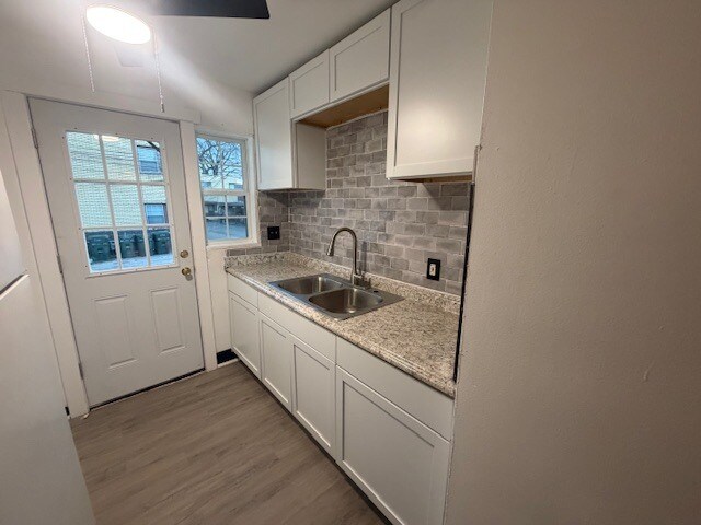 Building Photo - 1465 W 7th Ave