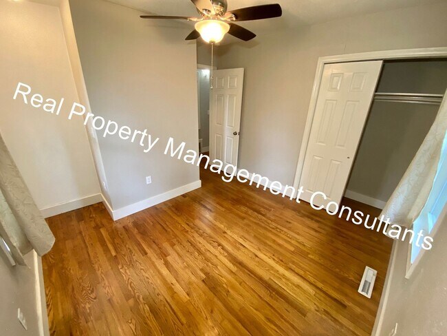 Building Photo - Updated 3-Bedroom Warrensburg Home with Modern Features and Outdoor Oasis!