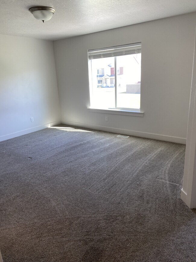 Building Photo - 445 S 1540 E