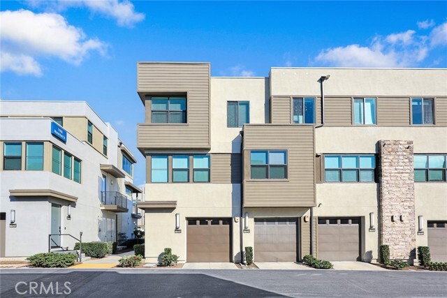 Building Photo - 11026 Momentum Dr
