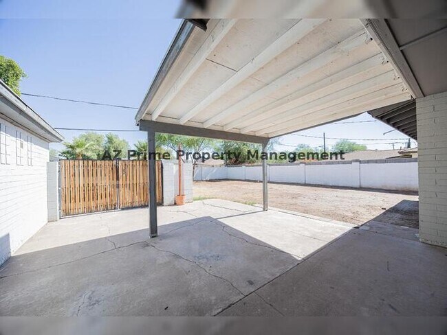 Building Photo - 1808 W Thomas Rd