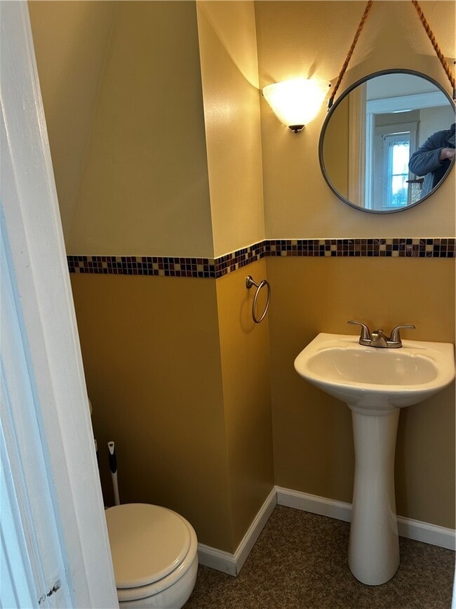 Building Photo - 409 Hoffman St