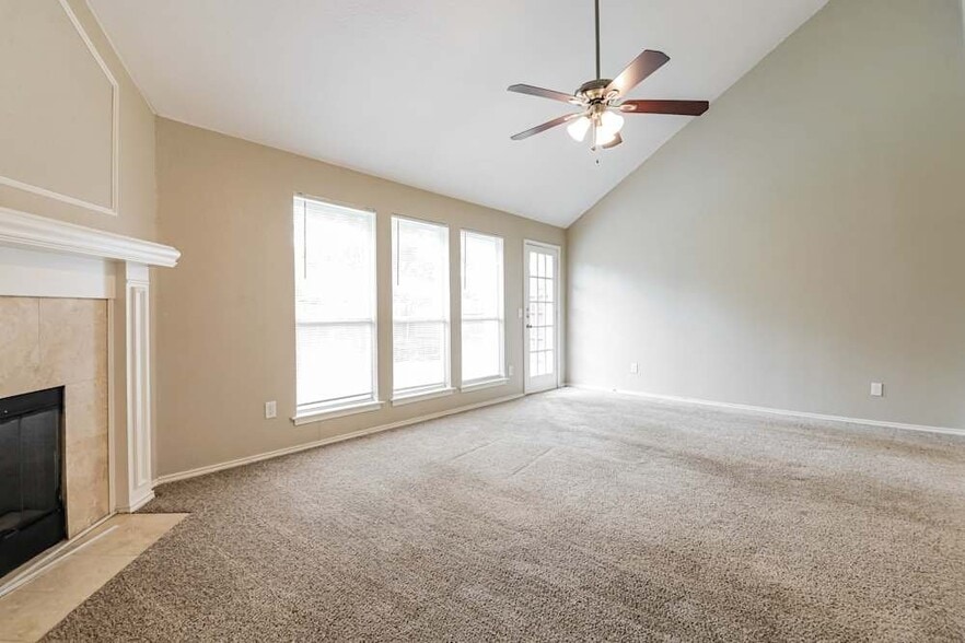 Building Photo - 7714 Straits Dr