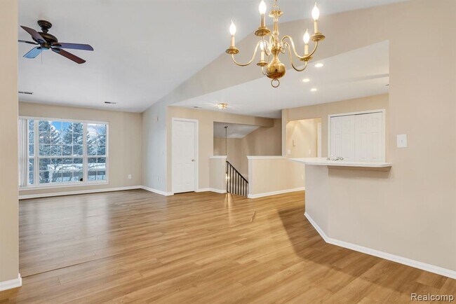 Building Photo - 8208 Chesapeake Cir