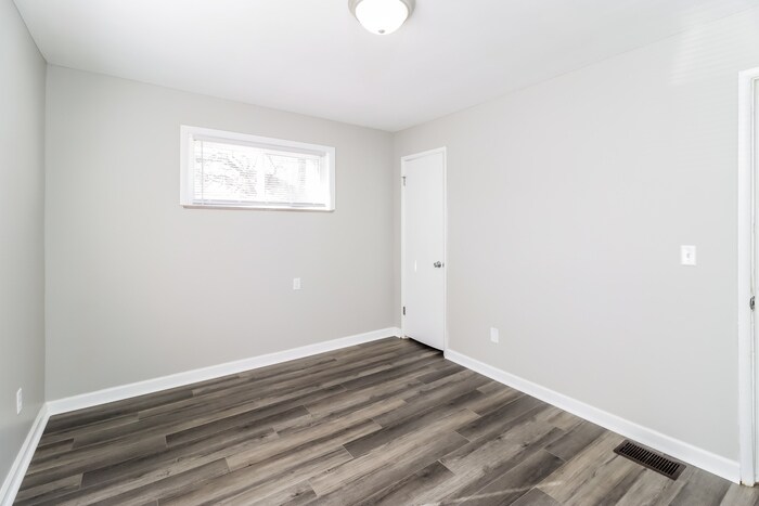 Building Photo - 1206 Toluca Ct