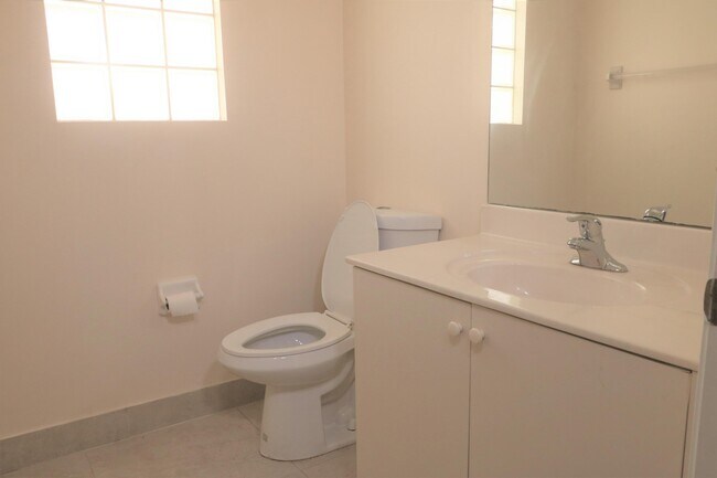 Building Photo - 708 Perdido Heights Dr