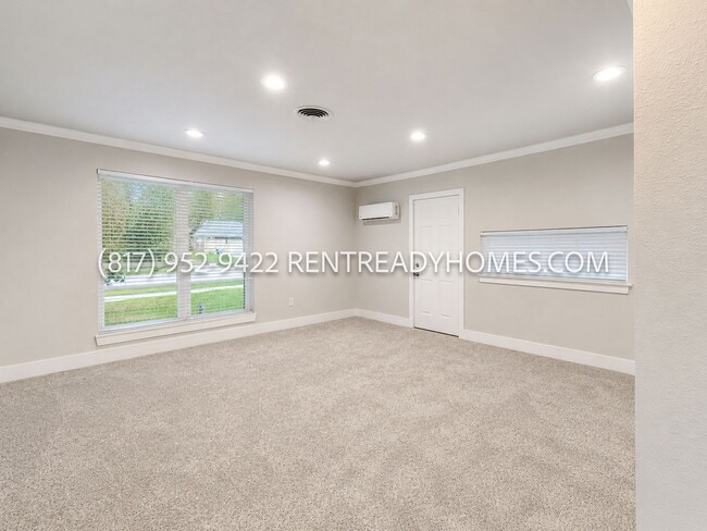 Building Photo - 12372 High Meadow Dr