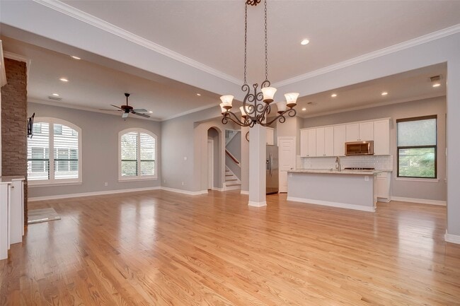 Building Photo - 1708 Utah St