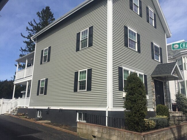 Building Photo - 20 Symonds St