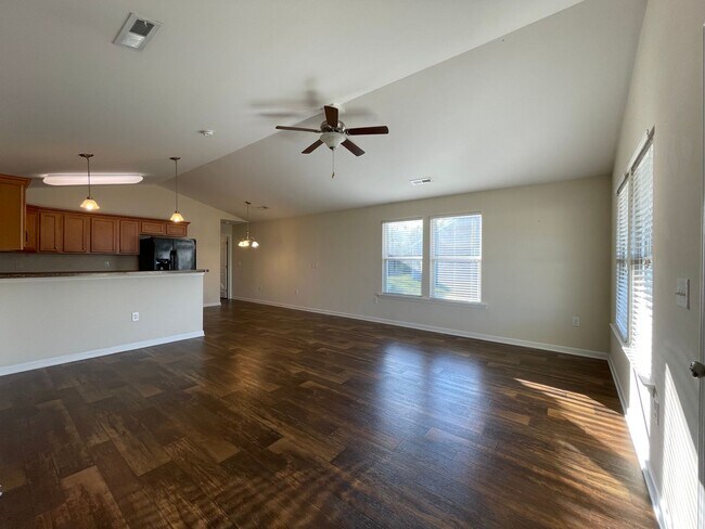 Building Photo - 1495 Leatherman Rd