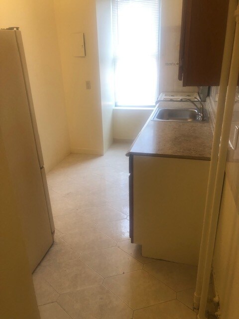 Building Photo - 8687 Bay Pky