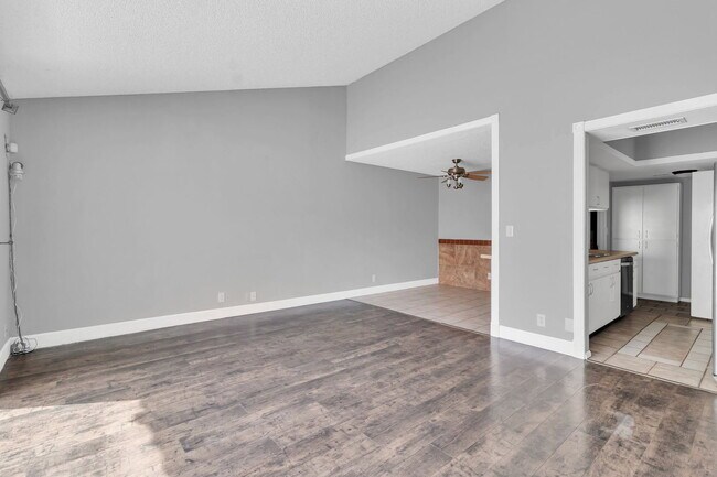 Building Photo - 8022 N 32nd Dr