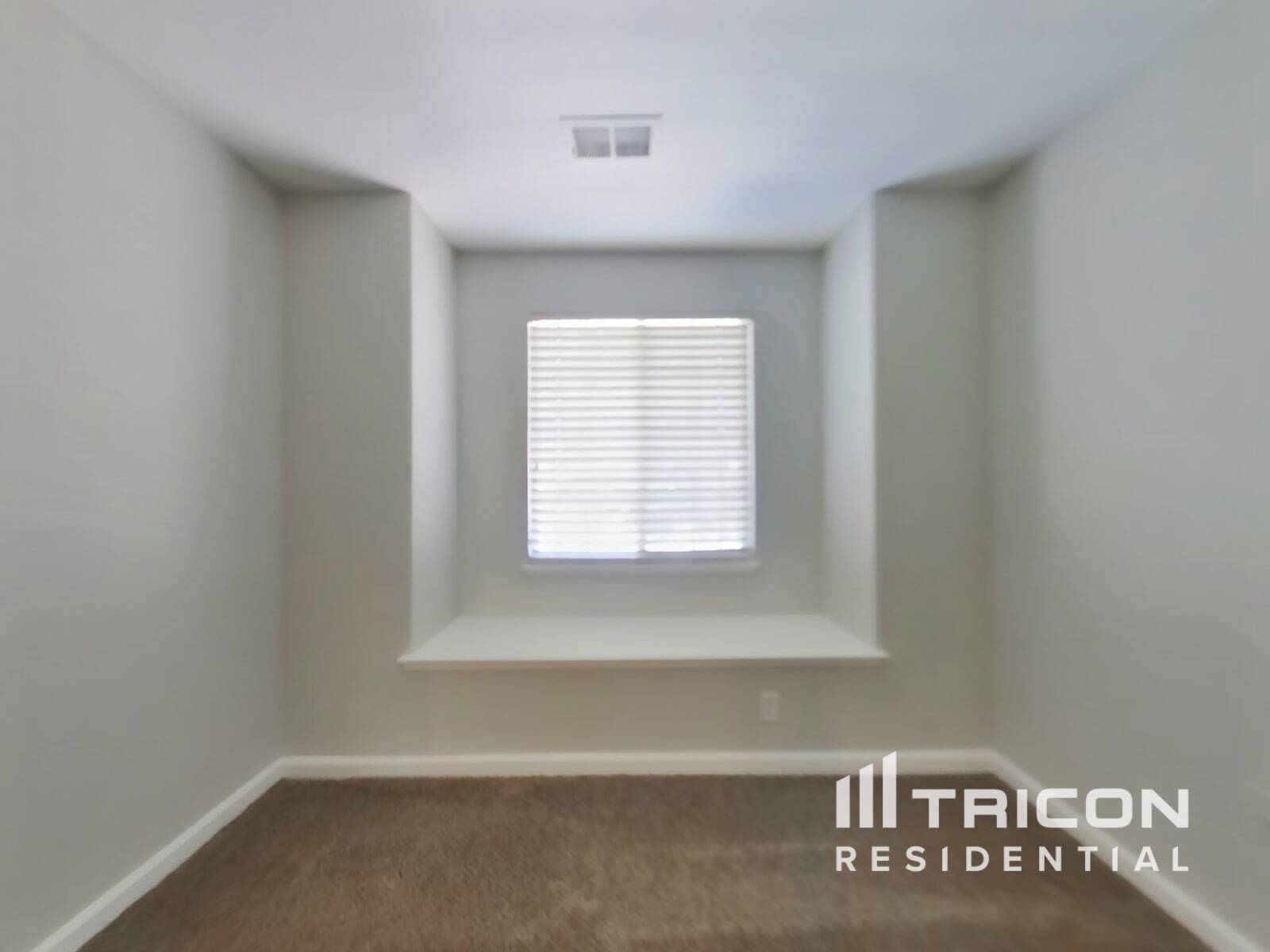 Building Photo - 2108 San Remo Dr