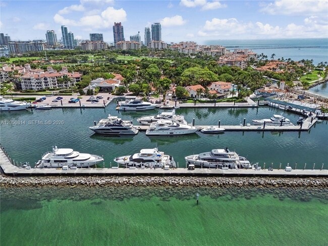 Building Photo - 2124 Fisher Island Dr