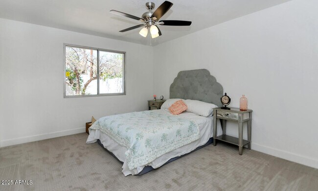 Building Photo - 1150 E Bishop Dr