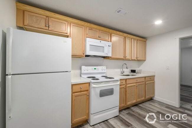 Building Photo - 5075 Rustic Patch Rd
