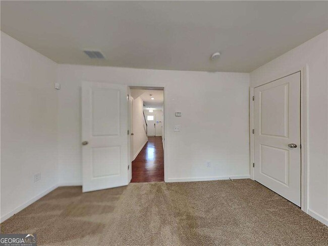 Building Photo - 975 Society Cir