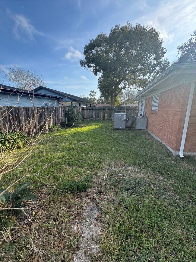 Building Photo - 2522 Jackson