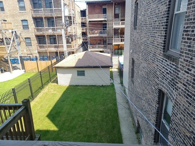 shared backyard space with two other units - 5311 S Maryland Ave