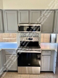 Building Photo - 4683 W Ivanhoe St