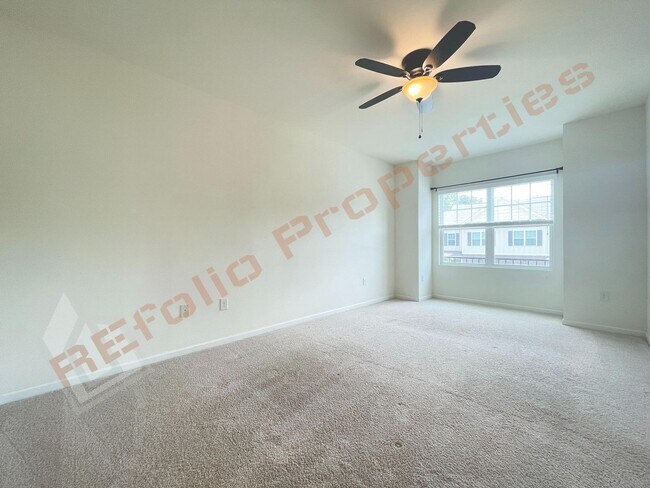 Building Photo - Great Location! 2 Story 3 Bedroom 1 Car-Garage End Unit Town Home with Community Pool  @ 55 James...