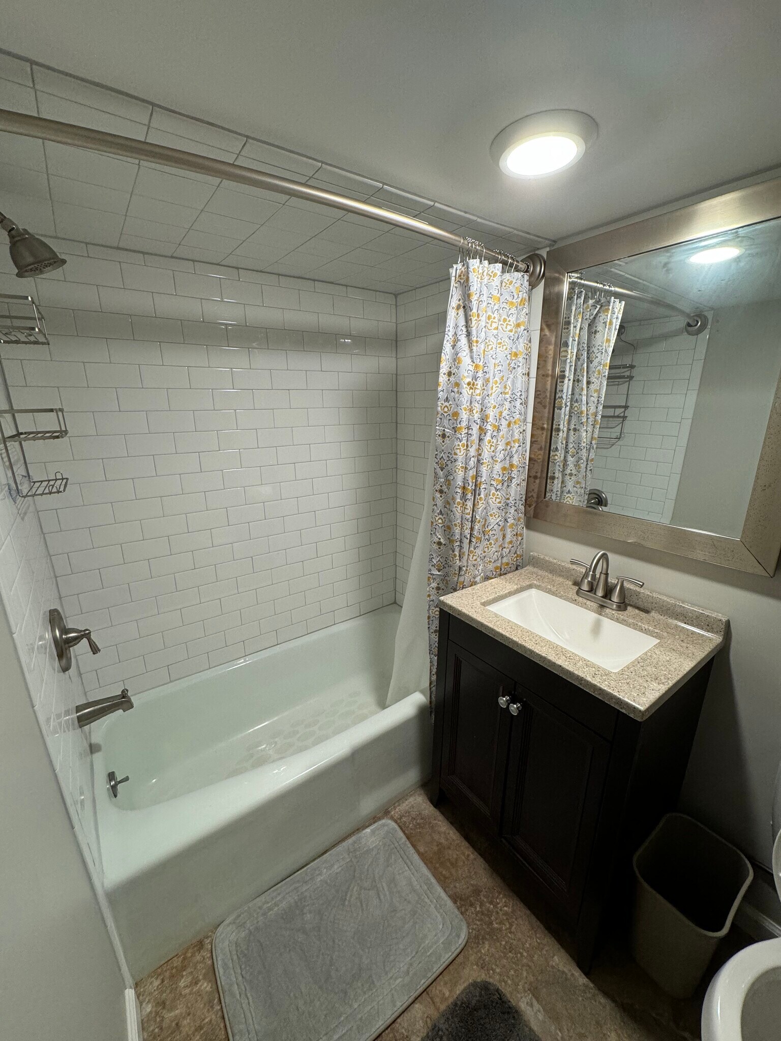 Building Photo - 1132 Milford St