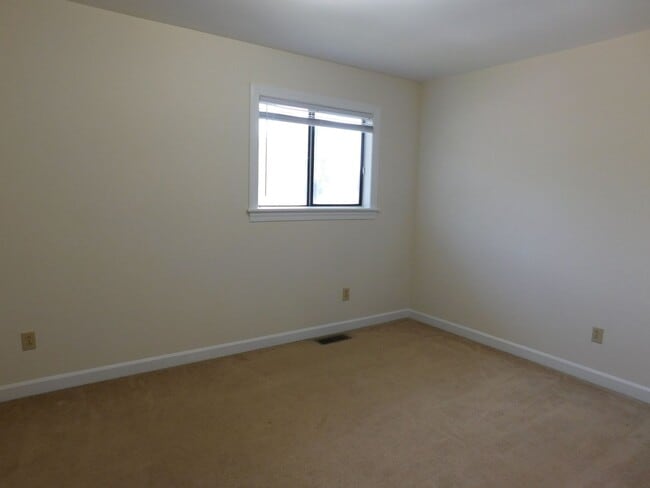 Building Photo - 1507 College Way