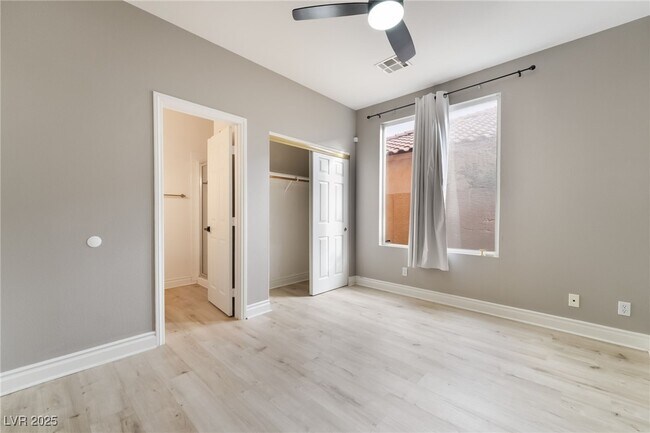 Building Photo - 299 Queen Creek Cir