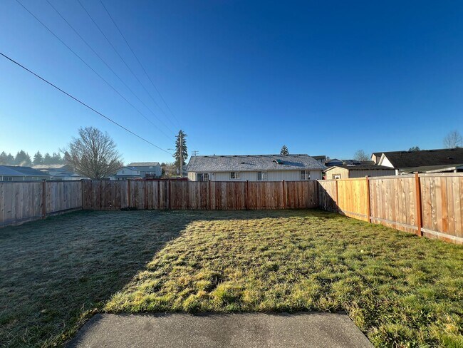 Building Photo - 16241-16243 Curry Ct SE