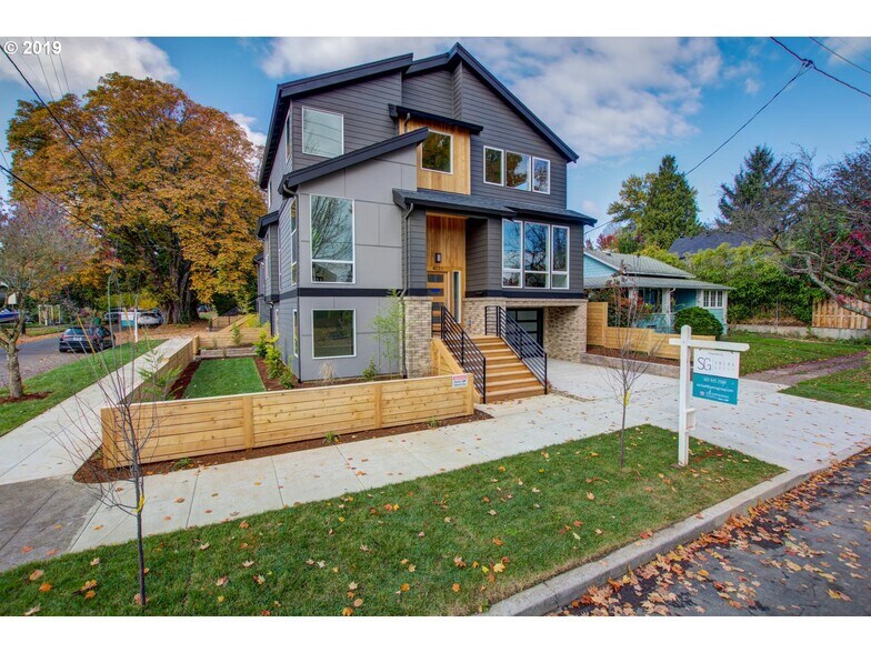 Building Photo - 2873 SE 41st Ave