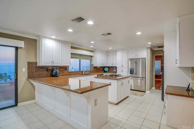 Building Photo - 7380 Live Oak Dr