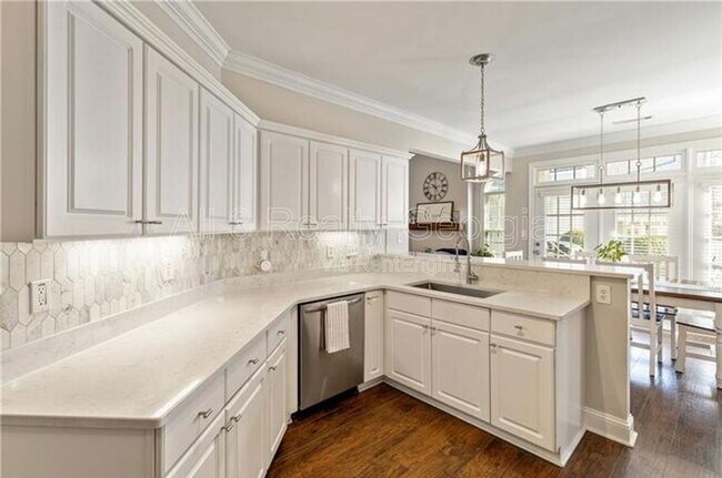 Building Photo - 203 Lenox Dr